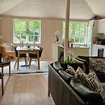 Holiday home Cozy Just 300 M From Hove Asnaes