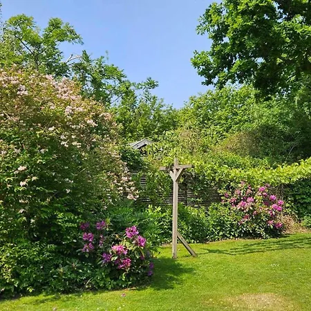 Cozy Just 300 M From Hove 度假居