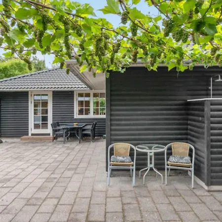 Cozy Just 300 M From Hove *