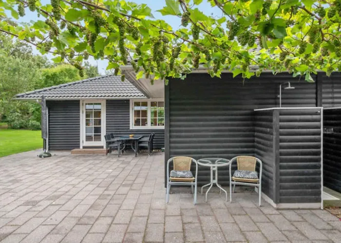 Cozy Just 300 M From Hove *
